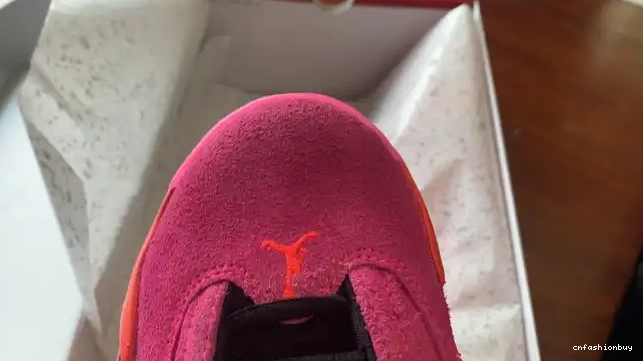 Shocking Retro Low (W) 14 Pink Jordan DH4121-600 0427